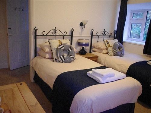 Gazelle Hotel Менай-Бридж Экстерьер фото